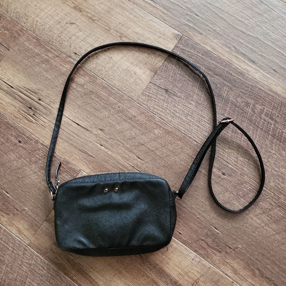 h&m black crossbody bag